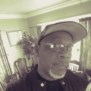 Meet your Posher, Dennis